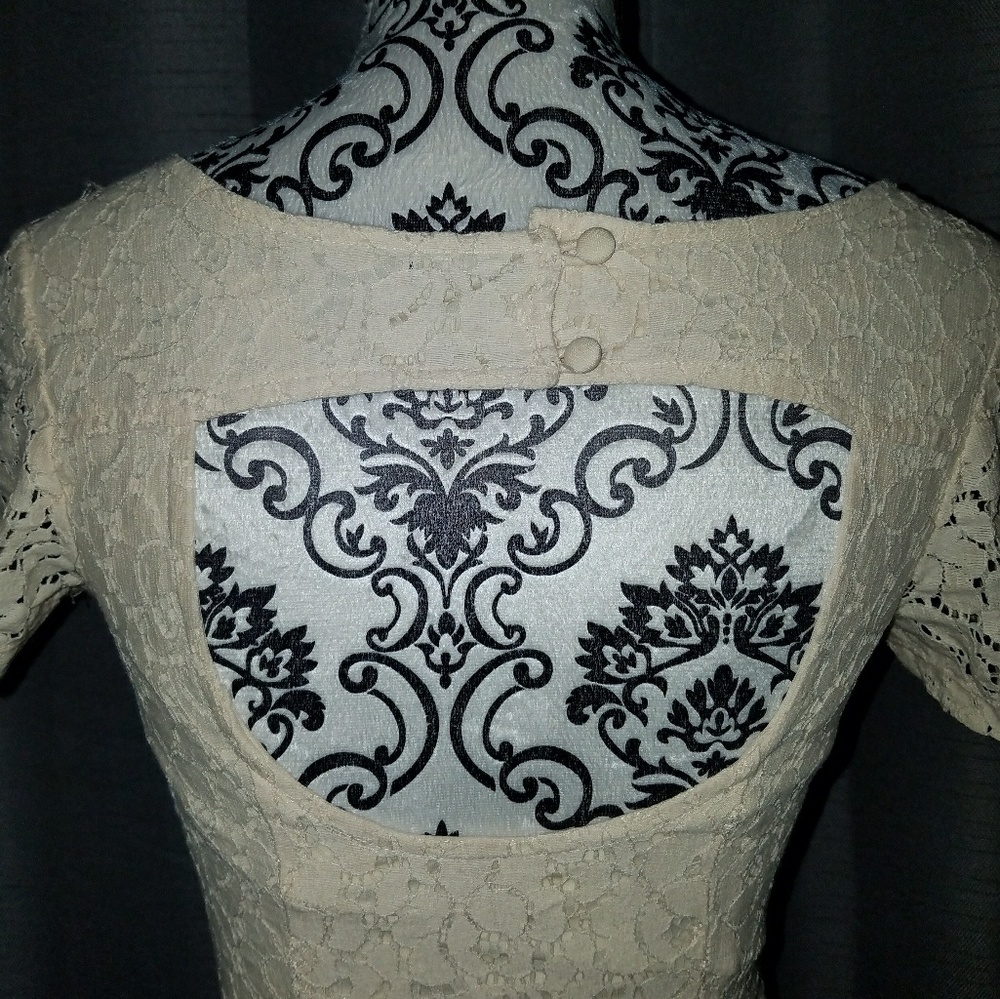 Dress - Picture 4 of 5
